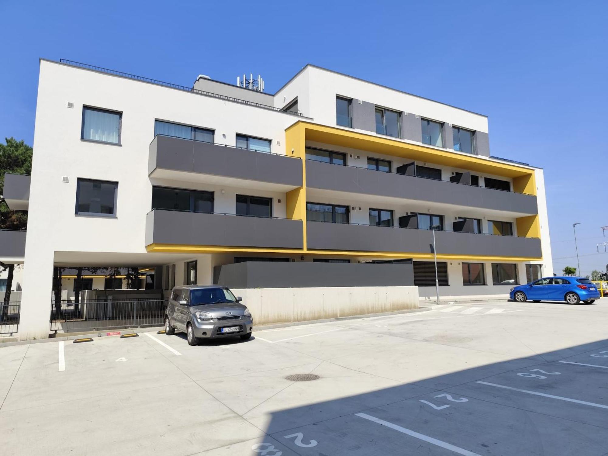 2 Room Apartment, New Building, Balcony, 208 Rovinka エクステリア 写真